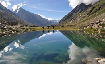 place to visit in Sonmarg, sonmarg sightseeing tour , thajiwas glacier in sonmarg, sonmarg weather , best hotels in sonamarg, volvo bus service from delhi to jammu